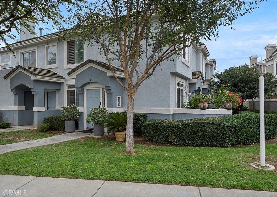 1st image of 686 Azure Ln