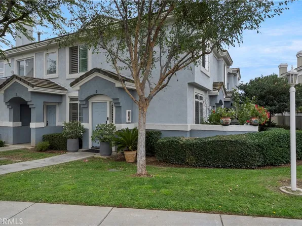 686 Azure Ln, Corona, CA 92879