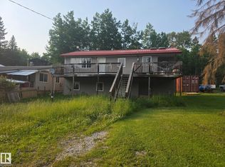 9914 101st Ave, South View, AB T0E1H0
