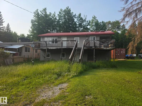 9914 101st Ave, South View, AB T0E 1H0