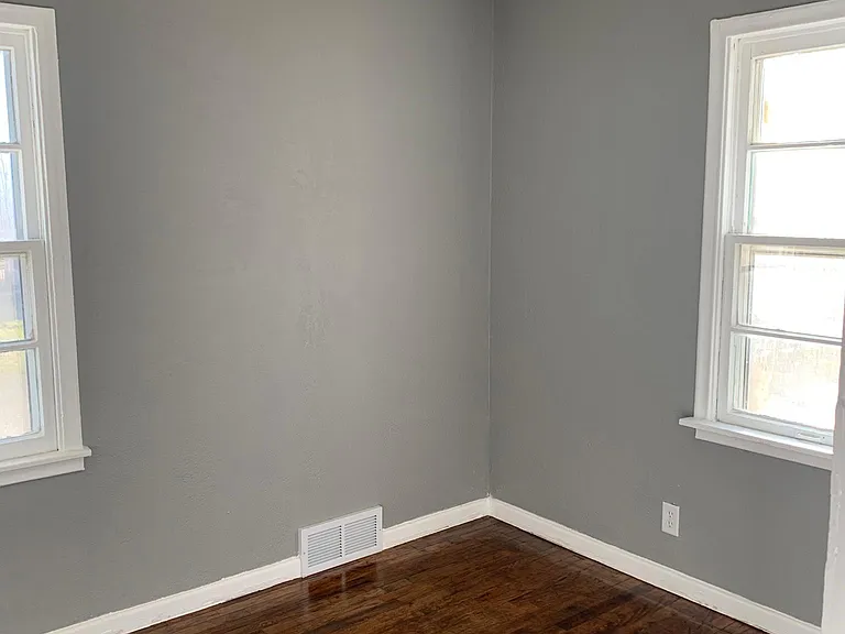 4011 Fort St — Photo 10