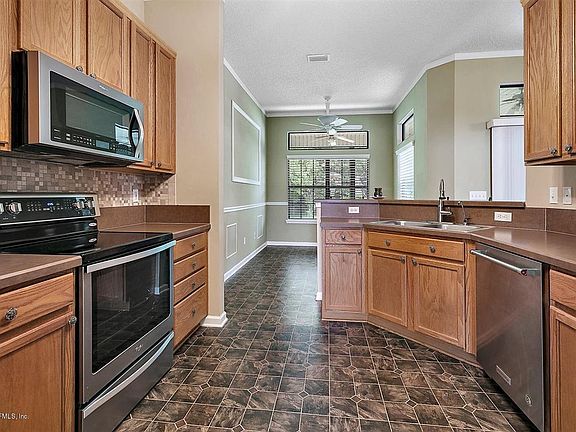 5th image of 23495 Flora Parke Blvd