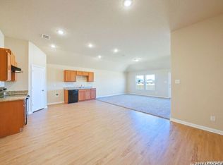 7765 Champion Crk, San Antonio, TX 78252