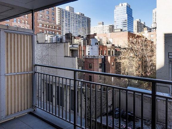 2nd image of 201 W 70th St APT 5B