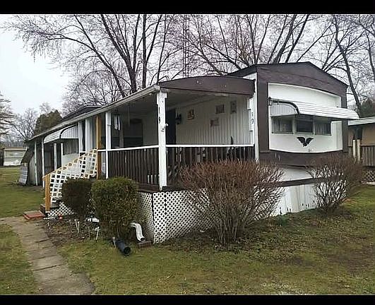 2nd image of 1830 State Highway 725