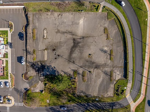 4th image of 9155 SE Sunnyside Rd