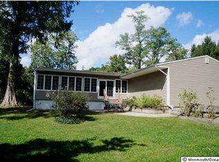 20 Stirrup Ln, Eatontown, NJ 07724