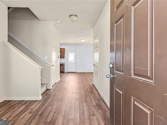 2nd image of 337 Darling Ln