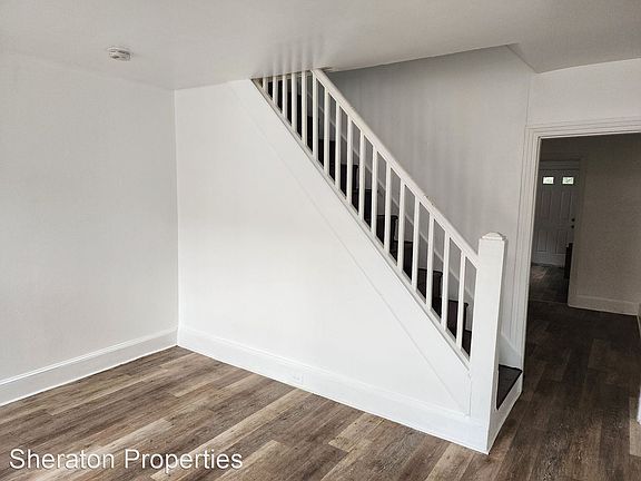 3rd image of 410 Shearman St
