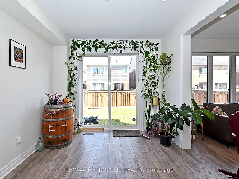 82 Westfield Dr — Photo 15