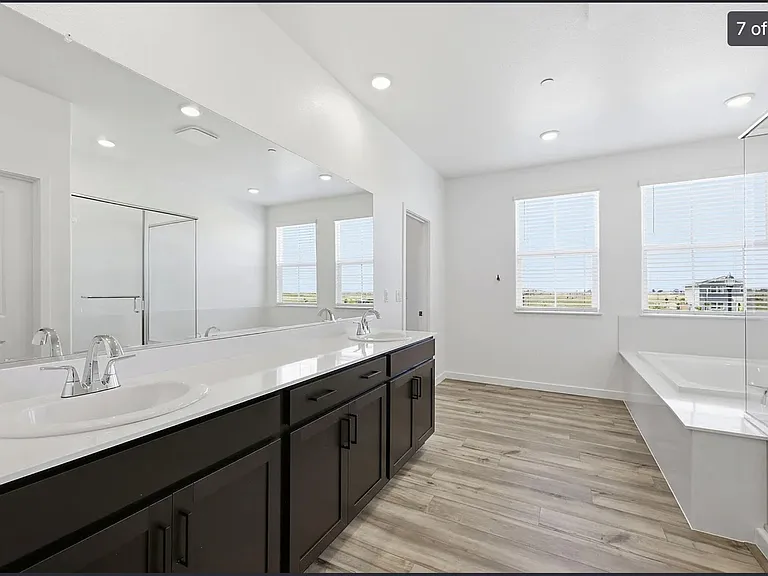 604 E Salamanca Ln — Photo 3