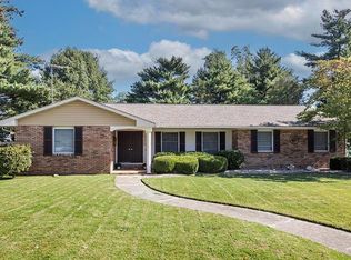 1278 Crestview Dr, Breese, IL 62230
