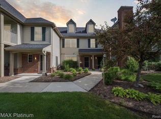 4070 Hampton Ridge Blvd, Howell, MI 48843