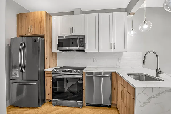 Sold by Avenues Real Estate | media 12