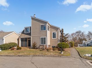 333 Walden Green Rd #333, Branford, CT 06405