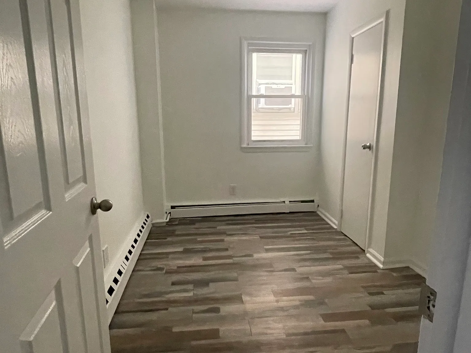 4 bed, 1200 sqft, $2,650 — Photo 2