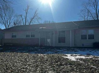 805 E Azalia Dr, Terre Haute, IN 47802