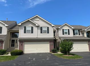 16 Bitter Spring Ct, Algonquin, IL 60102