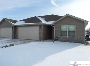1765 Victoria Ln, Fremont, NE 68025