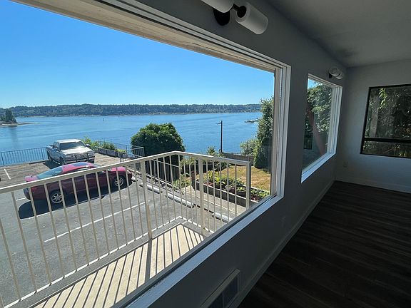 3rd image of 618 Washington Ave #6