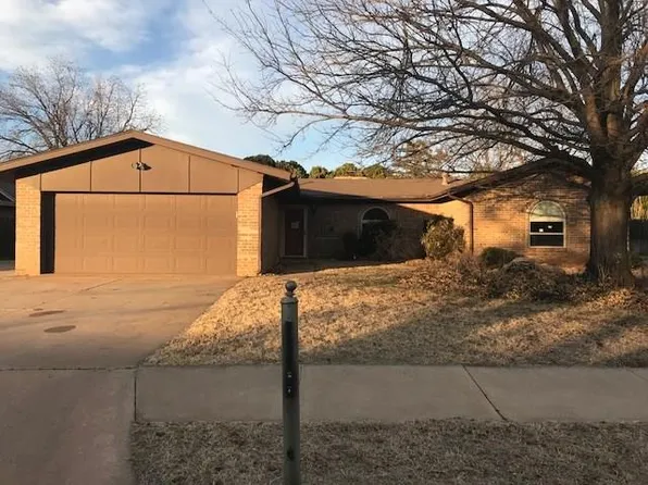 2604 N Robin St, Altus, OK 73521