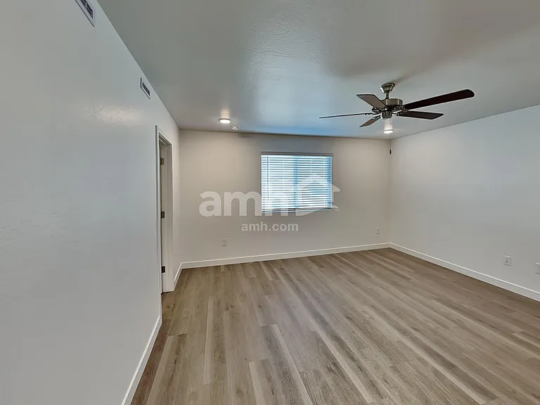 12634 W Flynn Ln — Photo 7