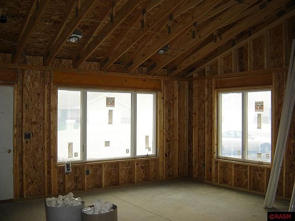 4th image of 125 Shamrock Dr