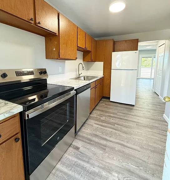 637 Pleasant Ave #304 — Photo 3