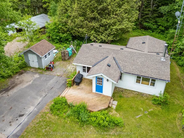 1136 Springdale Shrs, Bracebridge, ON P1L 1W9
