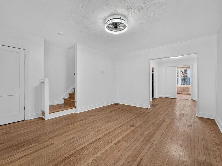 1642 Rosedale St NE — Photo 2