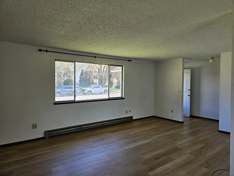 1903 N Parklane Ave — Photo 13
