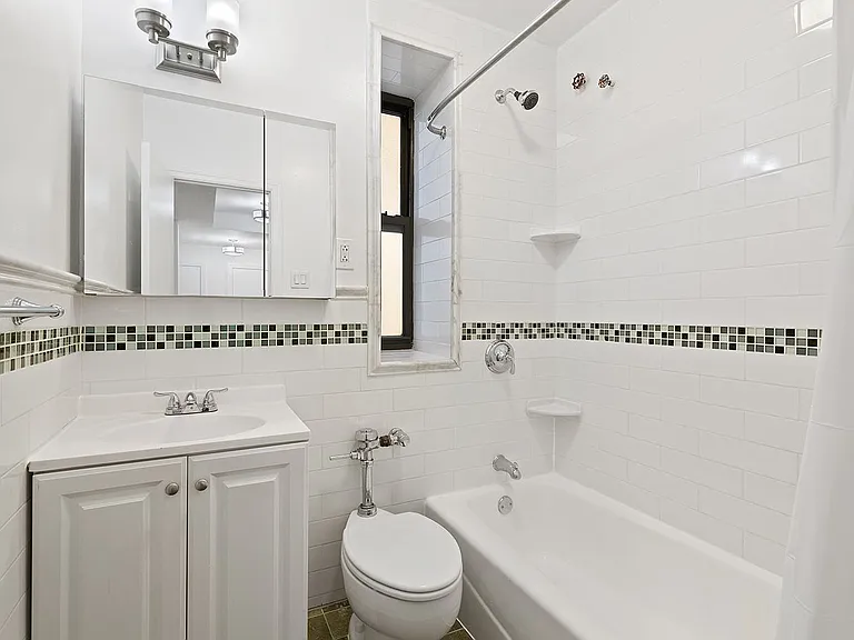 225 W 23rd St #2251S — Photo 3