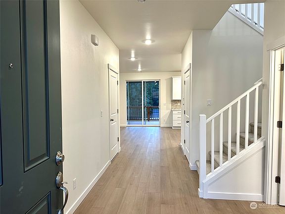5th image of 13310 Liberty Place E #3