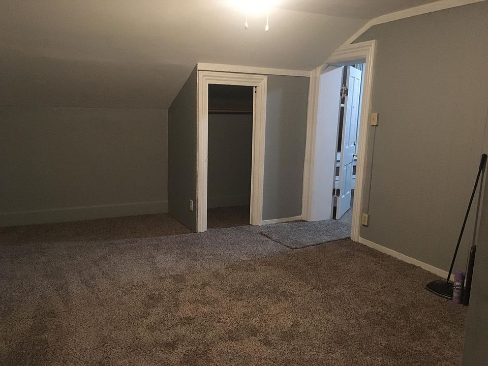 1st image of 804 E Broadway St #6