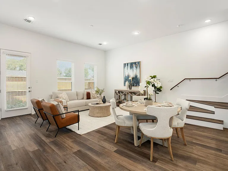 7504 Carver Rd #B — Photo 3