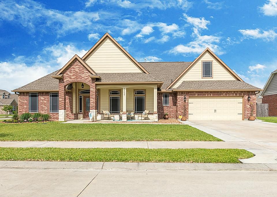 1st image of 14027 Hawthorne Cir