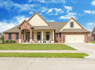14027 Hawthorne Cir, Mont Belvieu, TX 77523