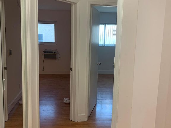 4th image of 11744 Darlington Ave APT 201