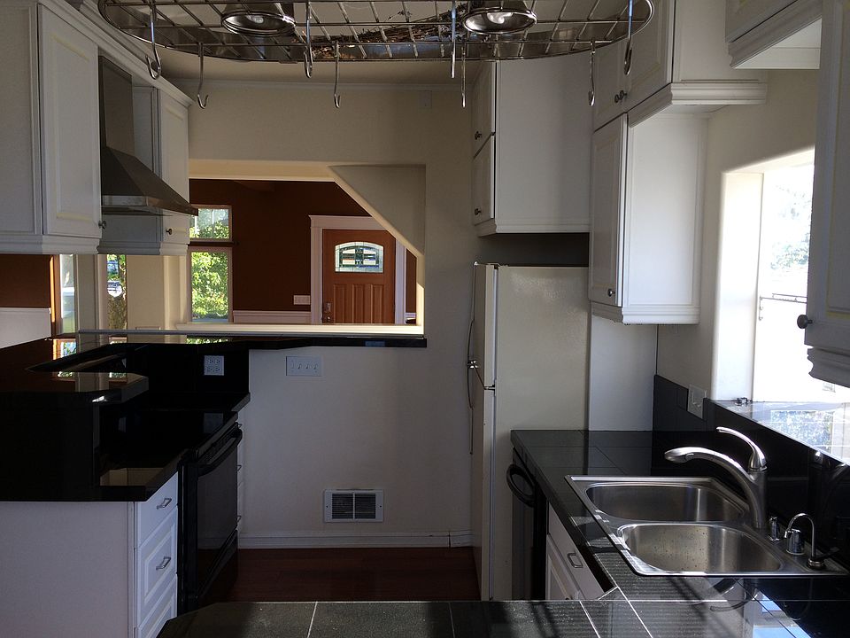 1st image of 517 E 4th St #A