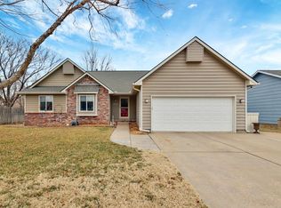 522 Conestoga Rd, Maize, KS 67101