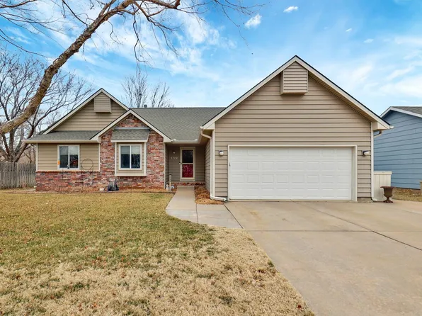 522 Conestoga Rd, Maize, KS 67101