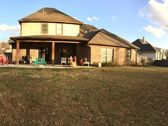 2nd image of 317 Woodlands Green Pl