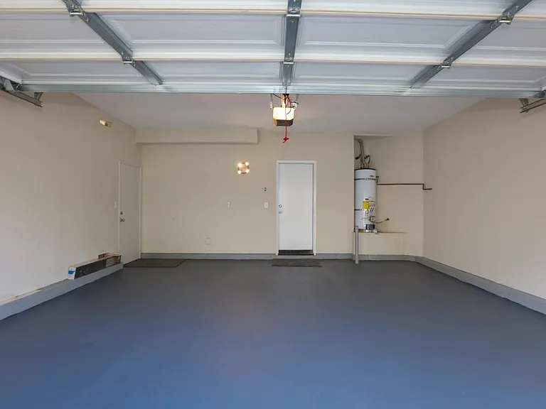 9122 Lemona Ave — Photo 18