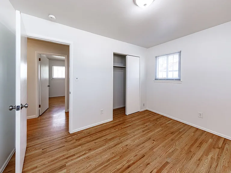 129 Ely St — Photo 32