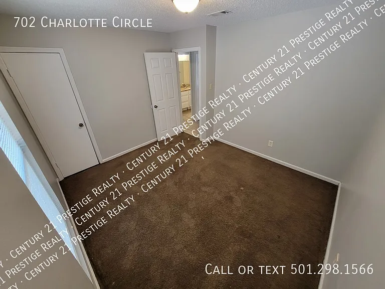 702 Charlotte Cir #702 — Photo 9