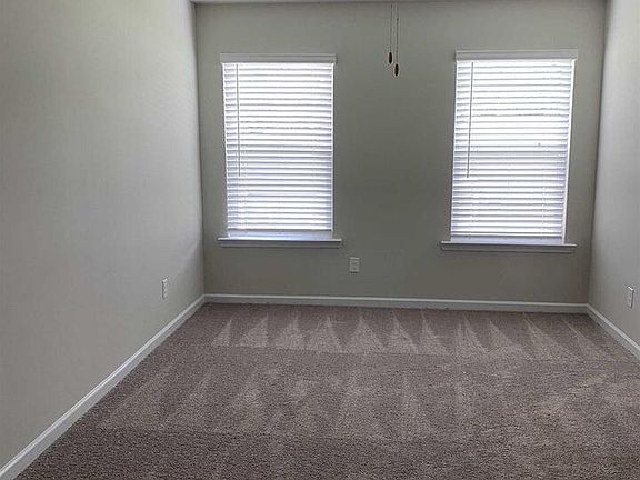 5th image of 5088 Lower Elm St