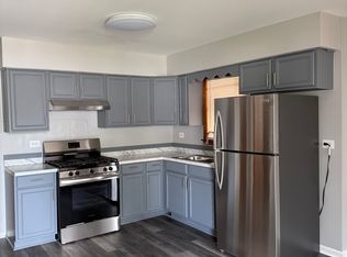 512 22nd Ave APT 1, Bellwood, IL 60104