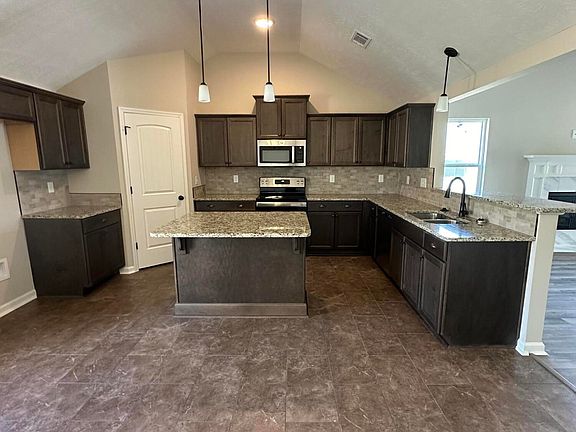4th image of 3069 Easton Drive