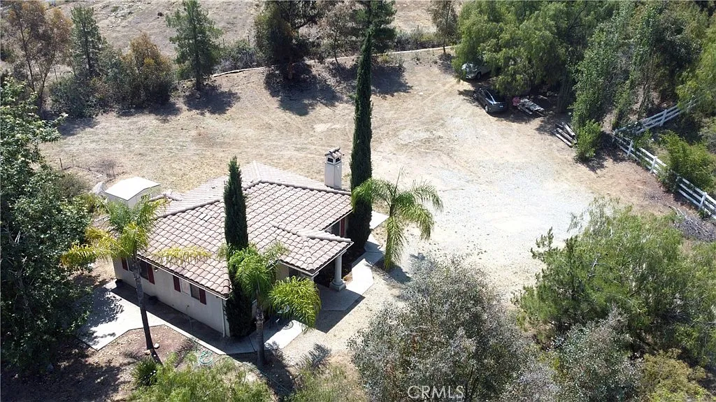 2 bed, 865 sqft, $2,750 — Photo 1