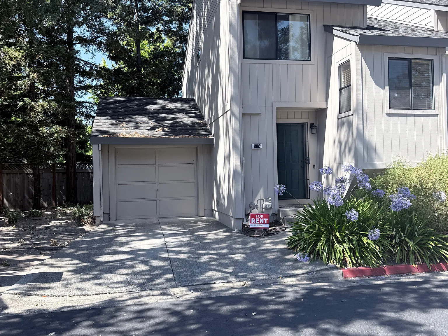 1902 Windmill Cir — Photo 1